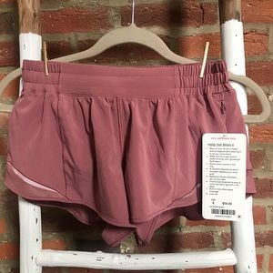 Women’s size 6 lululemon hotty hot shorts
